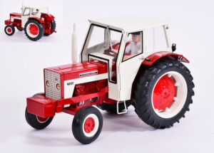 Trattore International Ih 724 scala 1:16