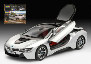 Model Set BMW i8 Kit scala 1:24 Revell
