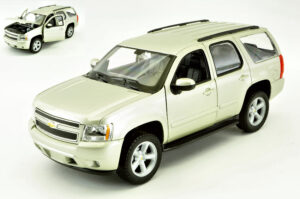 Chevrolet Tahoe 2008 Silver -27 scala 1:24