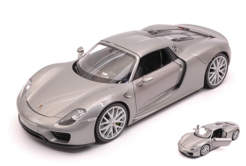 Porsche 918 Spyder Hard Top Closed 2013 Silver 1:24 DS Modellismo Porsche 918 Spyder Hard Top scala 1:24