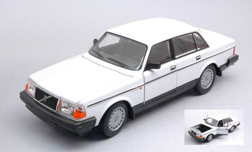 Volvo 240 Gl White 1:24 DS Modellismo Volvo 240 Gl White scala 1:24 Welly