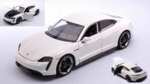 Porsche Taycan Turbo S White scala 1:24
