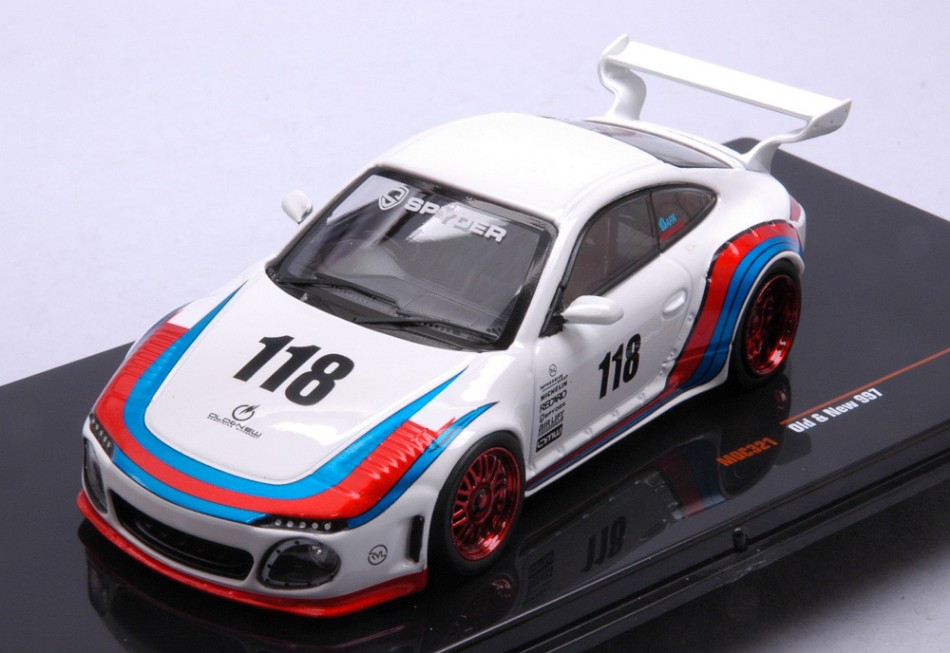 Porsche Old And New 997 N.118 Martini White (Base 911-997)1:43 DS Modellismo Porsche Old 997 Martini White scala 1:43