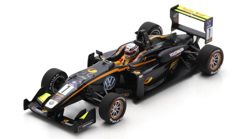Dallara F3 4th Macau Grand Prix Fia F3 Intern.Cup 2015 A.Giovinazzi 1:43 DS Modellismo Dallara F3 4th Macau Grand Prix scala 1:43