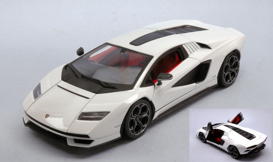 Lamborghini Countach LP1 800-4 White 1:24 DS Modellismo Lamborghini Countach LP1 800-4 scala 1:24