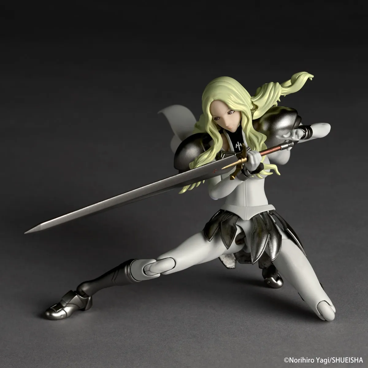 Revoltech Claymore Teresa Action Figure DS Modellismo Revoltech Claymore Teresa Action KAIYODO