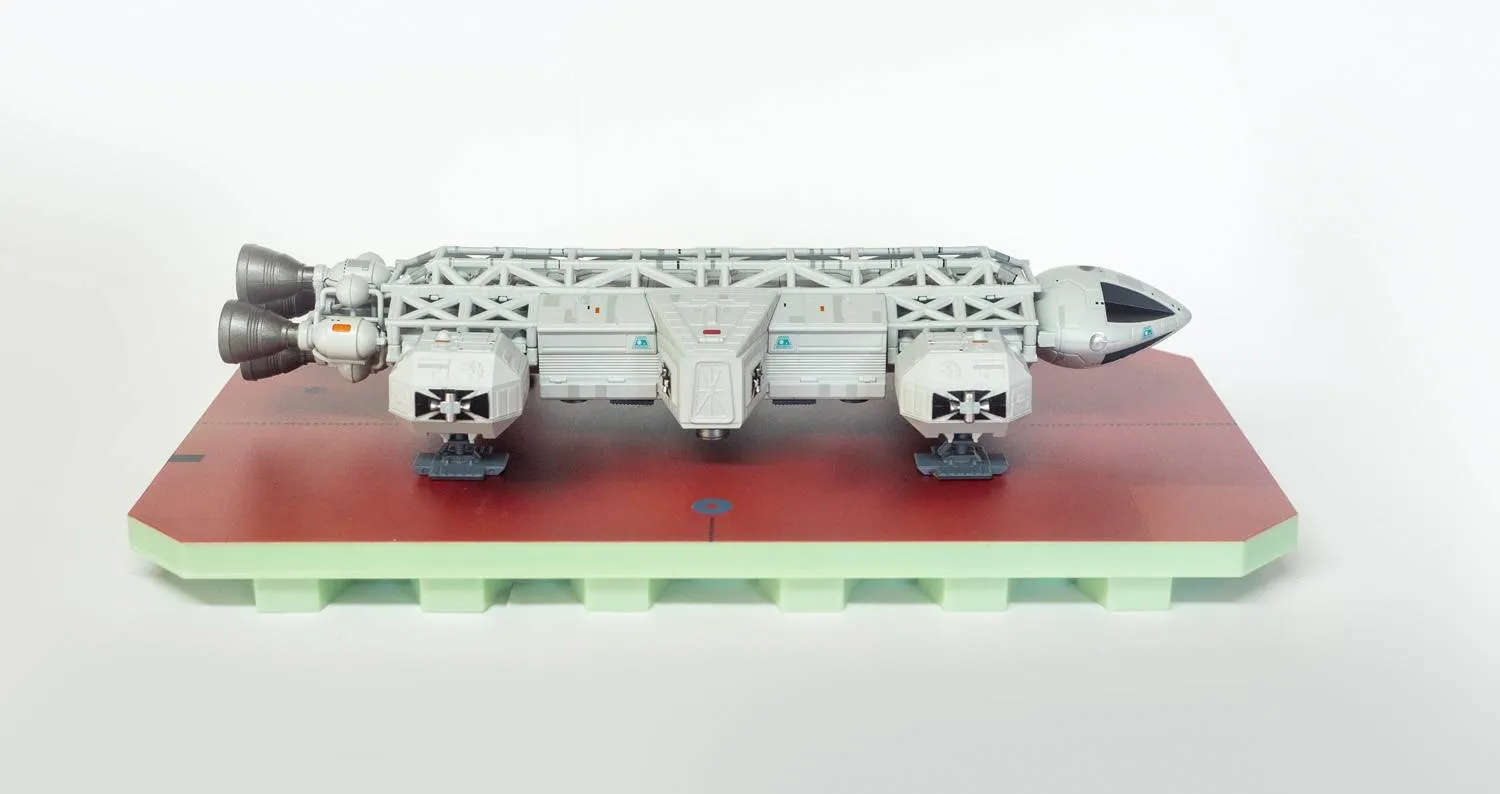 Space 1999 Laboratory Eagle Die-Cast Replica DS Modellismo Space 1999 Laboratory Eagle Die-Cast Replica