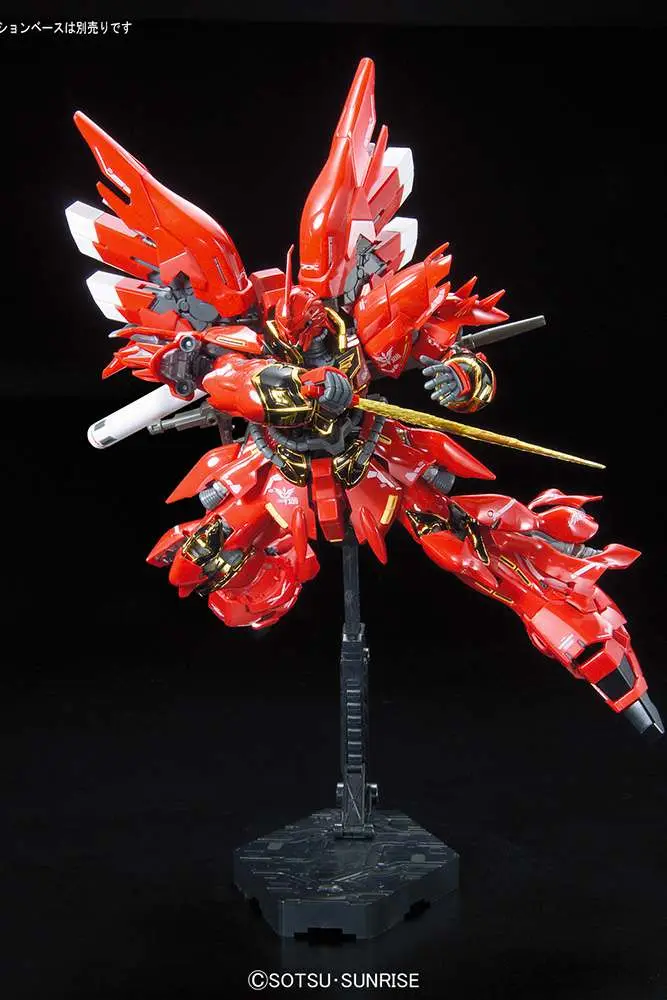 RG Sinanju MSN-06S 1/144 DS Modellismo Rg Sinanju MSN-06S scala 1/144