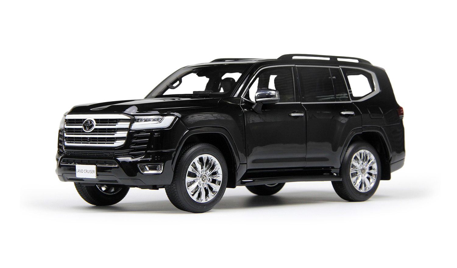 Toyota Land Cruiser 300-ZX Black DS Modellismo Toyota Land Cruiser 300-ZX Black scala 1/18