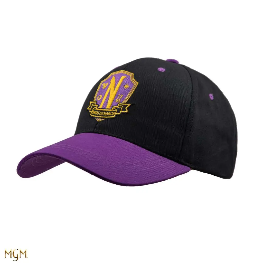 Cappellino Wednesday Nevermore Academy Purple da baseball DS Modellismo Cappellino Wednesday Nevermore Academy