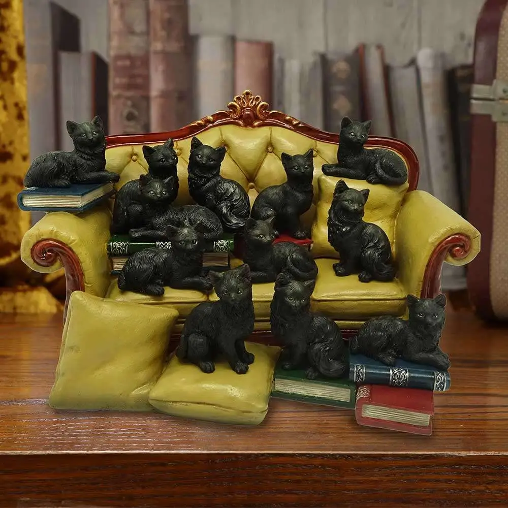 Couch Clowder with 48 Display Cats DS Modellismo Couch Clowder with 48 Display Cats
