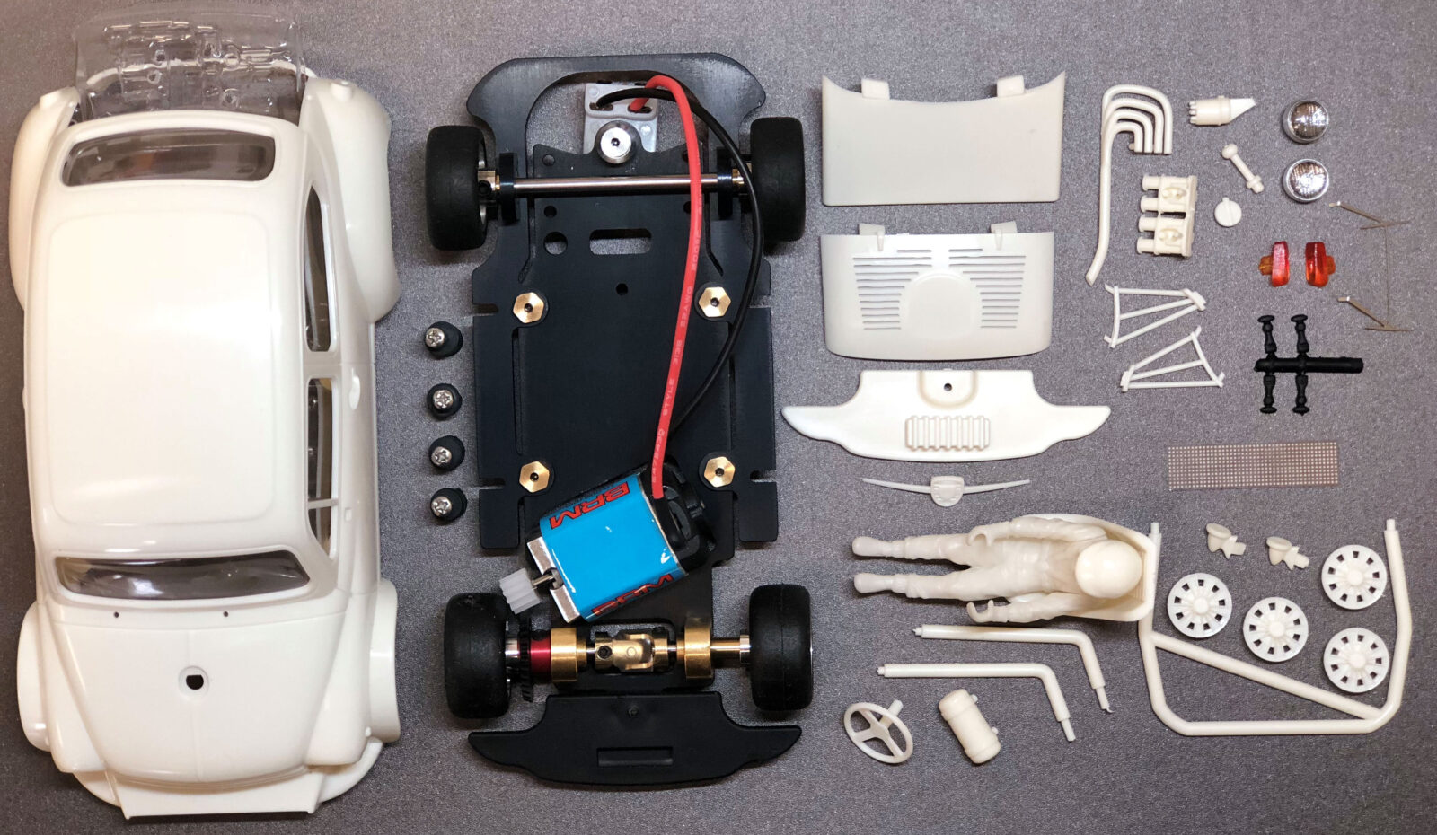 Fiat Abarth 1000TCR - White Kit - preassembled aluminum chassis Camber system DS Modellismo Fiat Abarth 1000TCR White Kit preassembled