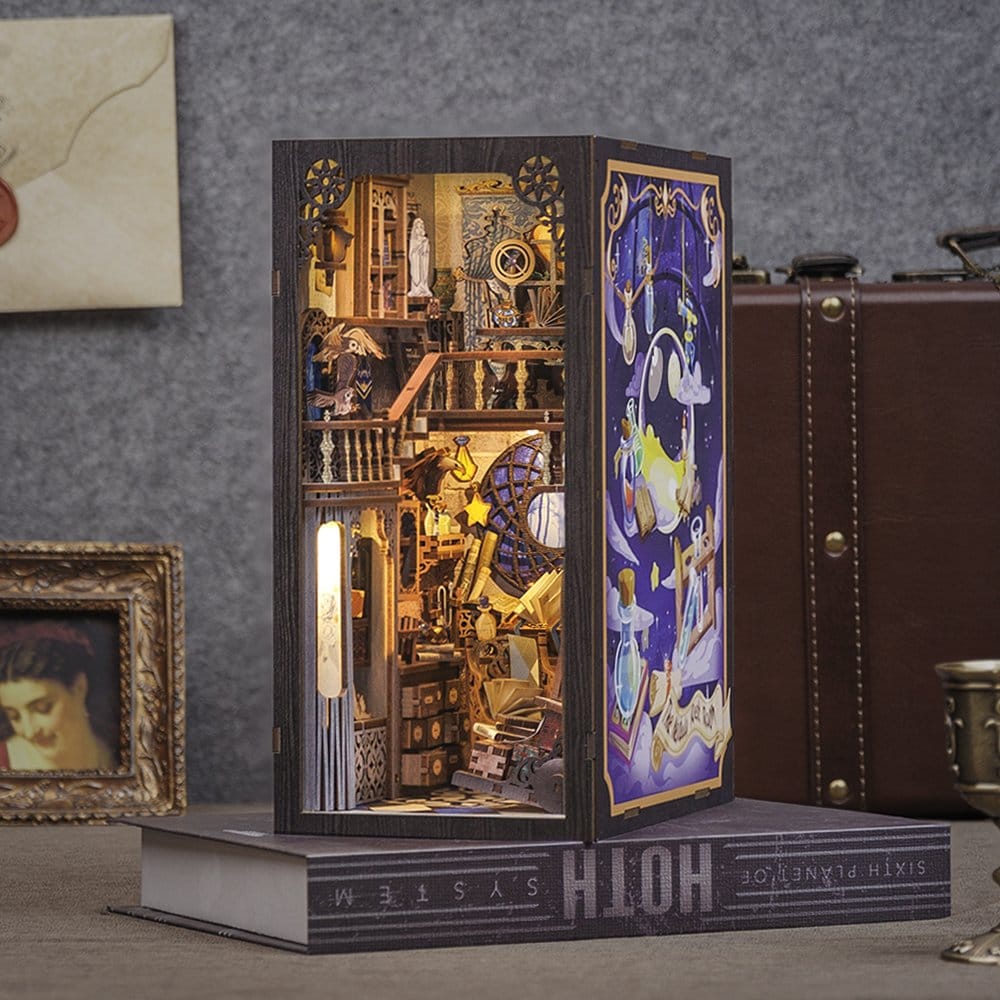 Book Nook Nebula Common Room 23 x 11 cm DS Modellismo Book Nook Nebula Common Room 23 x CuteBee