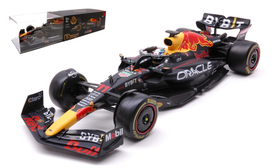 Red Bull N.11 Abu Dhabi GP 2022 Sergio Perez W/Hard Case 1:24 DS Modellismo Red Bull Abu Dhabi GP 2022 Sergio scala 1:24
