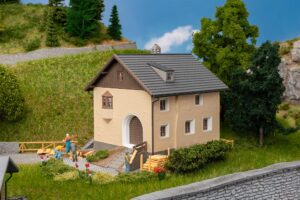 Piccola casa engadinese scala H0 Faller