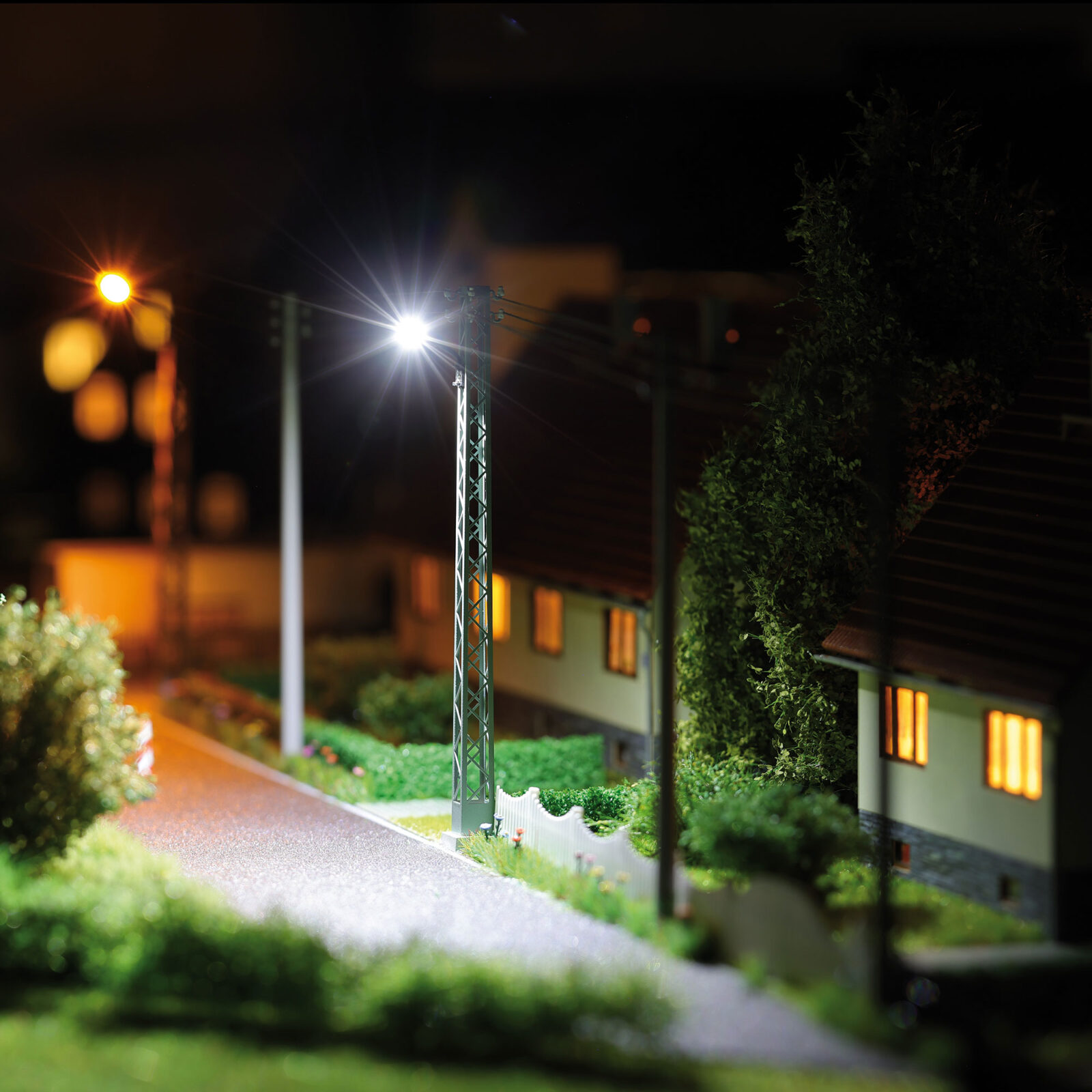 Lampada a Incasso Ovale - Luce Gialla Scala H0 DS Modellismo Lampada a Incasso Ovale Luce Gialla scala H0