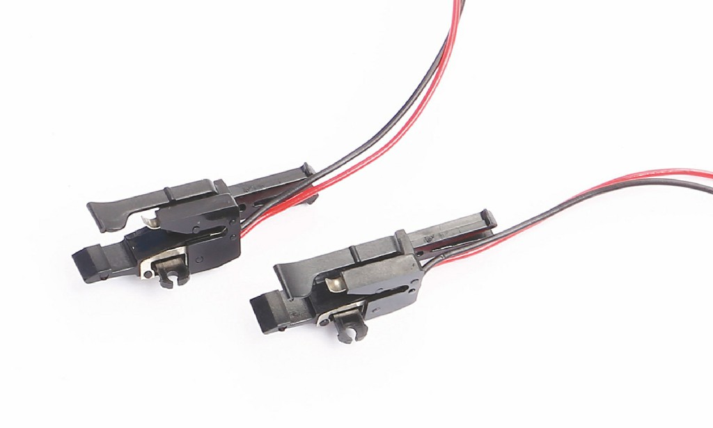 Gancio corto H0, con conduzione di corrente DS Modellismo Gancio corto H0, conduzione scala H0