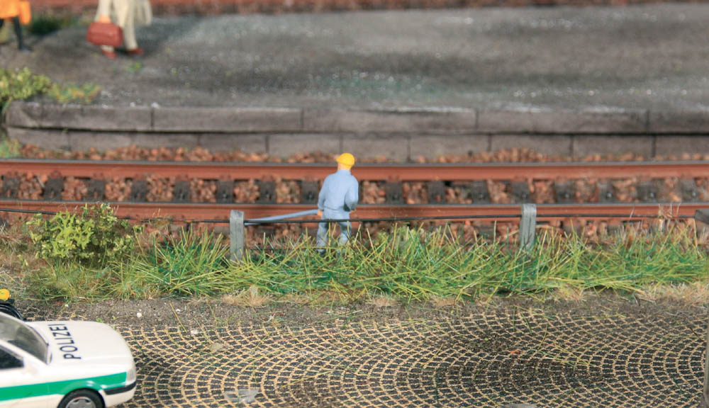 8 strisce d'erba estiva, lunghe 100 mm, alte 10 mm DS Modellismo 8 strisce d'erba estiva, lunghe alte Heki