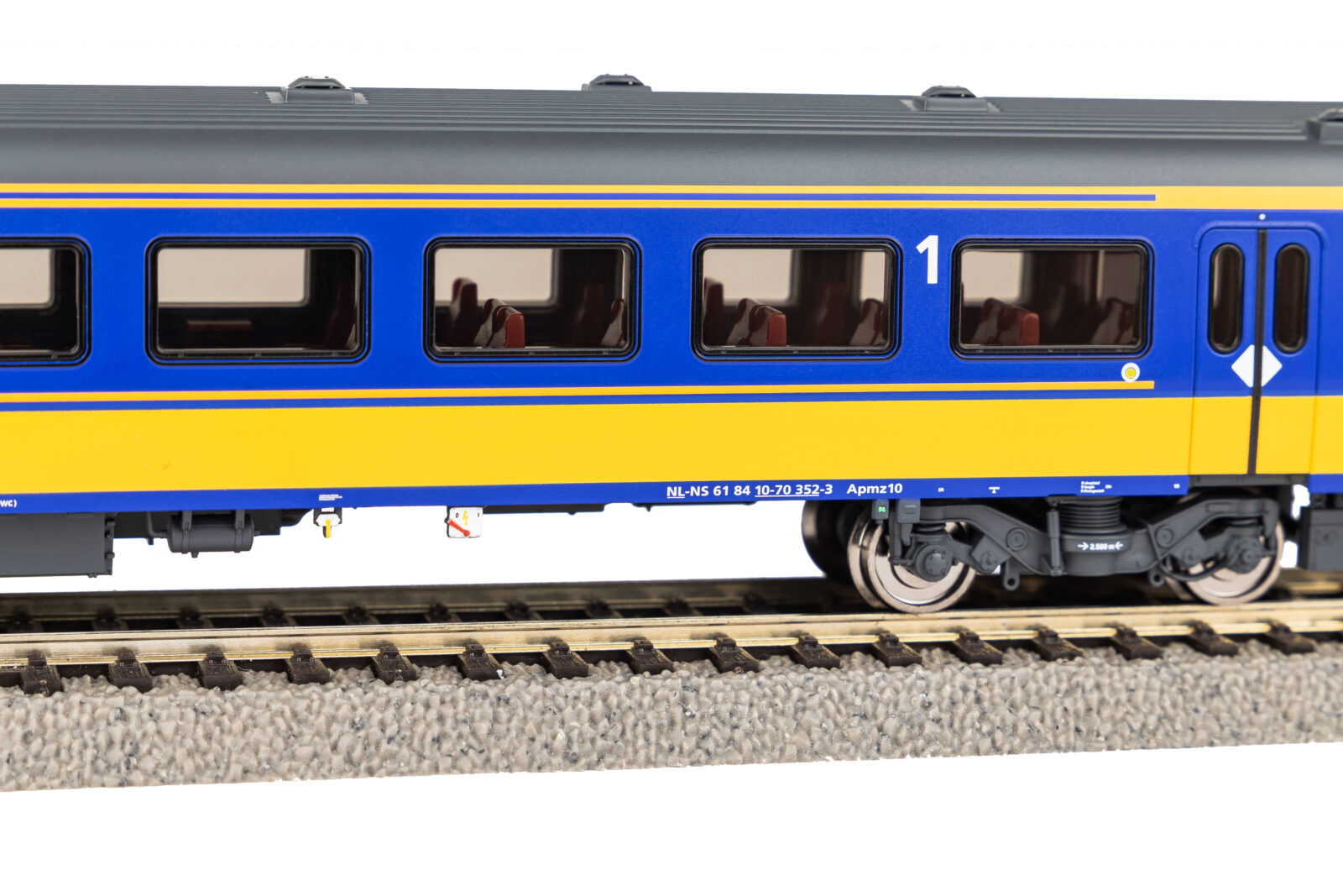 Carrozza Passeggeri ICR 1^ Classe NS VI Scala H0 DS Modellismo Carrozza Passeggeri ICR 1^ Classe scala H0 - vista 3