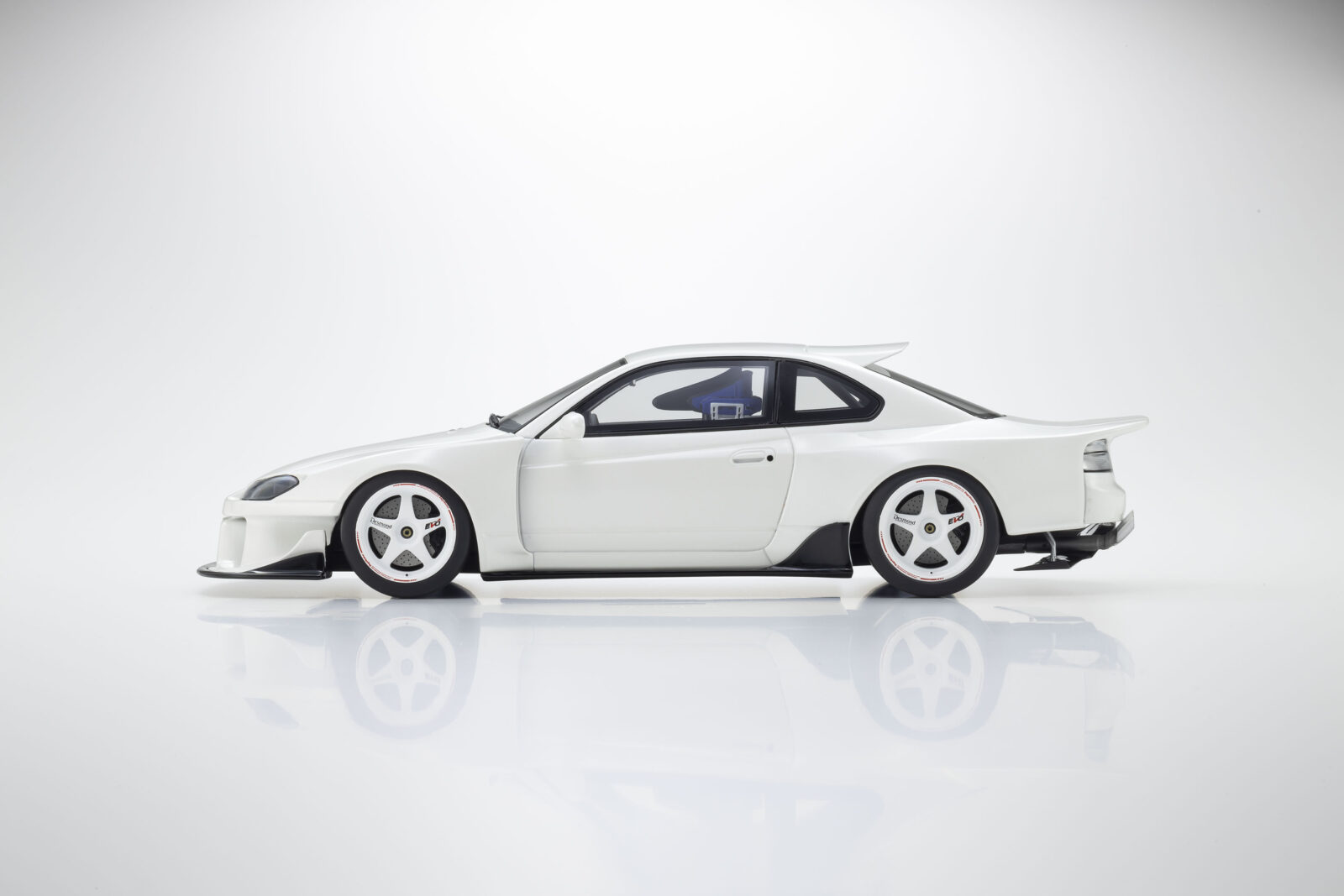 Nissan Silvia S15 Khyzyl Saleem DS Modellismo Nissan Silvia S15 Khyzyl Saleem scala 1:18