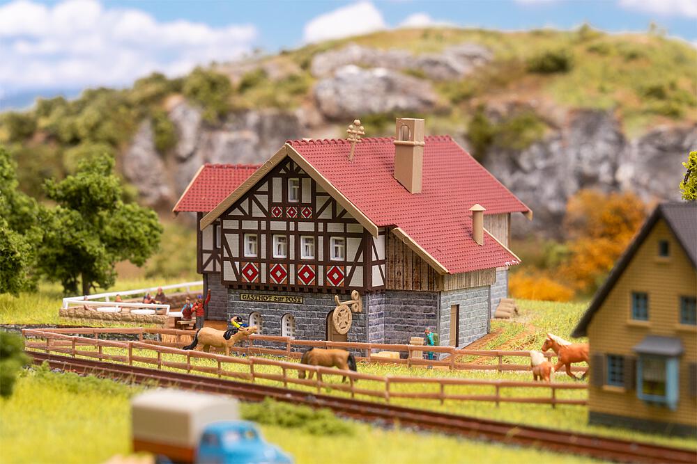 Locanda "Zur Post" con Birreria all'Aperto Scala N DS Modellismo Locanda "Zur Post" Birreria scala N