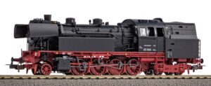 Locomotiva a vapore BR 83.10 DR scala H0