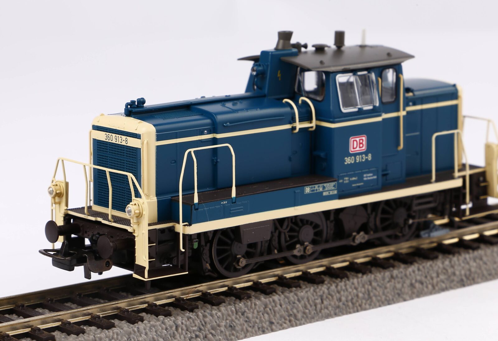 Locomotiva Diesel/Sound BR 360 DB AG Epoca V incl. sound decoder compatibile mfx Scala H0 DS Modellismo Locomotiva Diesel/Sound BR 360 DB scala H0