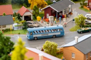 MB O302 Touring (WIKING) scala H0 Faller