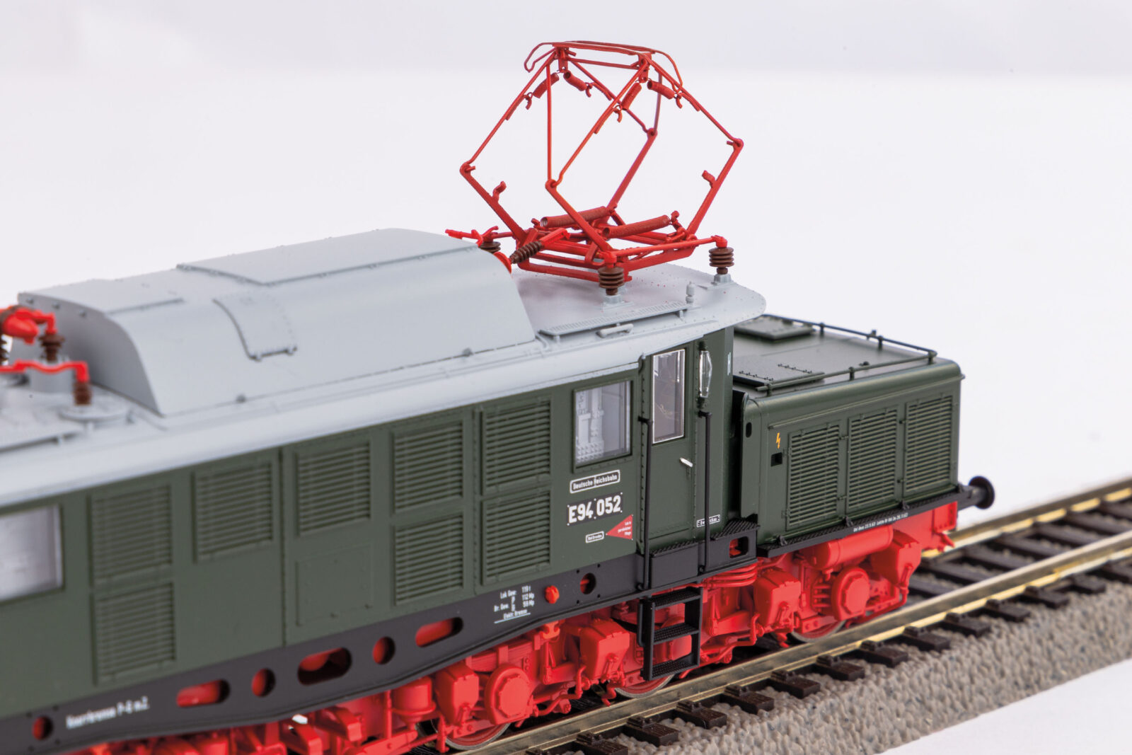 Locomotiva elettrica BR E 94 DR Epoca III Scala H0 DS Modellismo Locomotiva elettrica BR E 94 DR scala H0