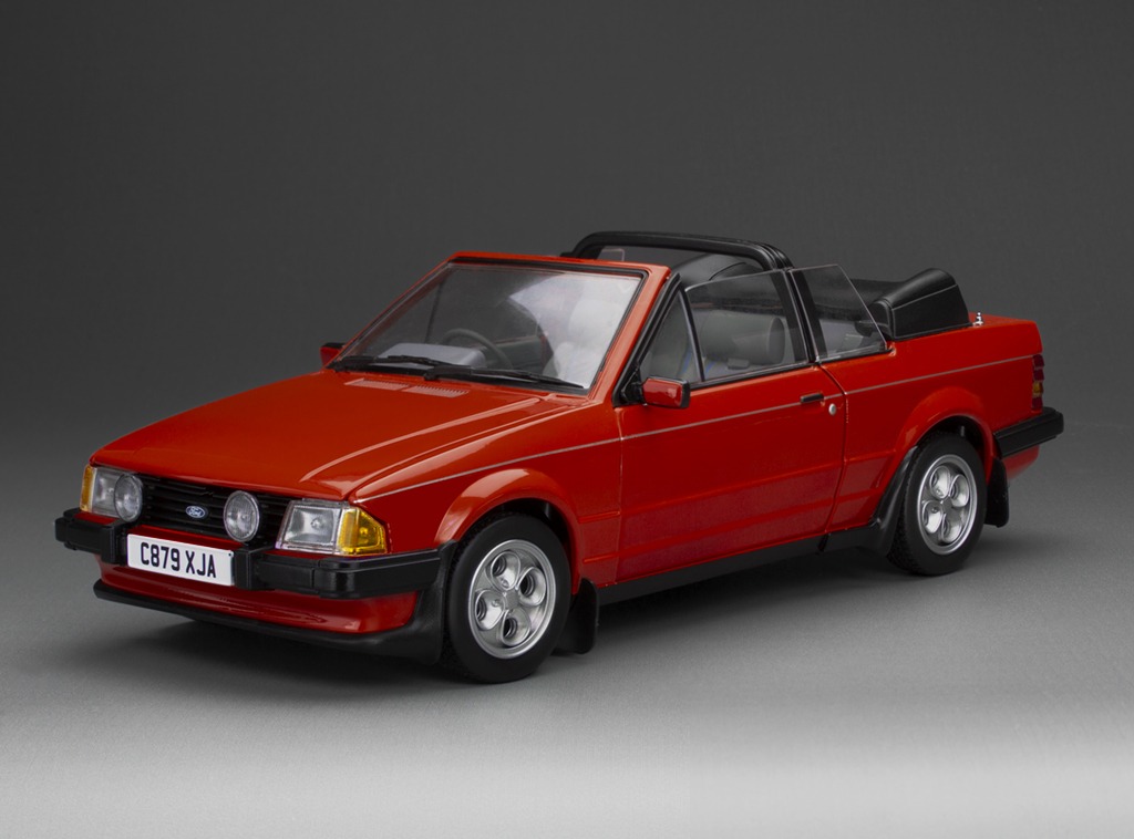 Ford Escort XR3i Cabriolet DS Modellismo Ford Escort XR3i Cabriolet scala 1:18