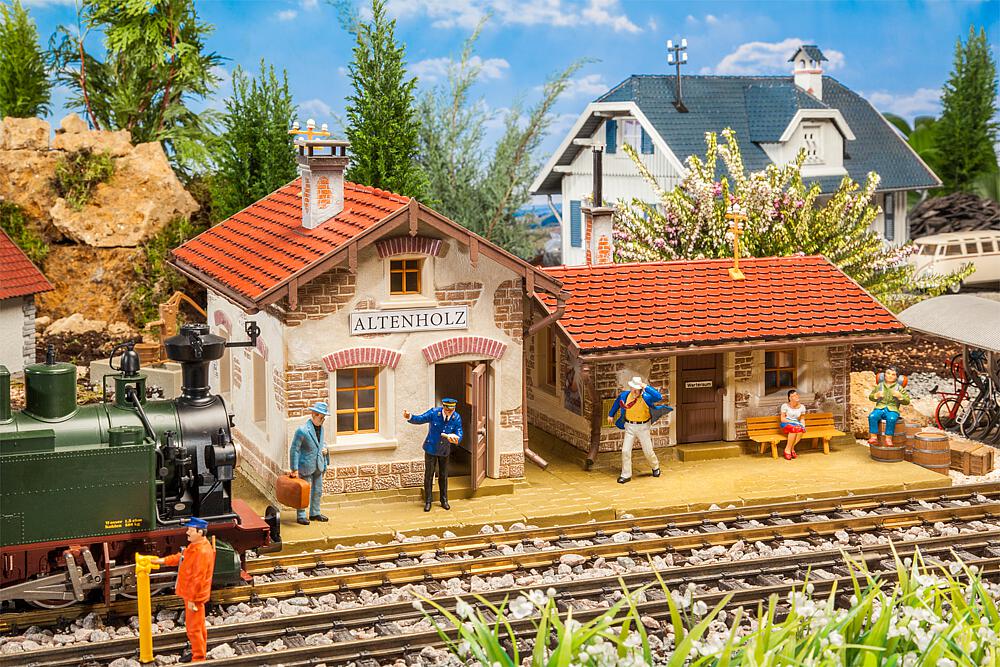 Stazione ferroviaria di Altenholz Scala G DS Modellismo Stazione ferroviaria di Altenholz scala G