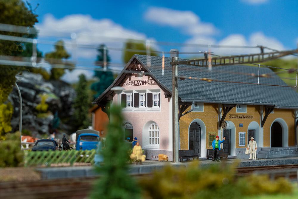 Stazione ferroviaria di Lavin Scala N DS Modellismo Stazione ferroviaria di Lavin scala N Faller