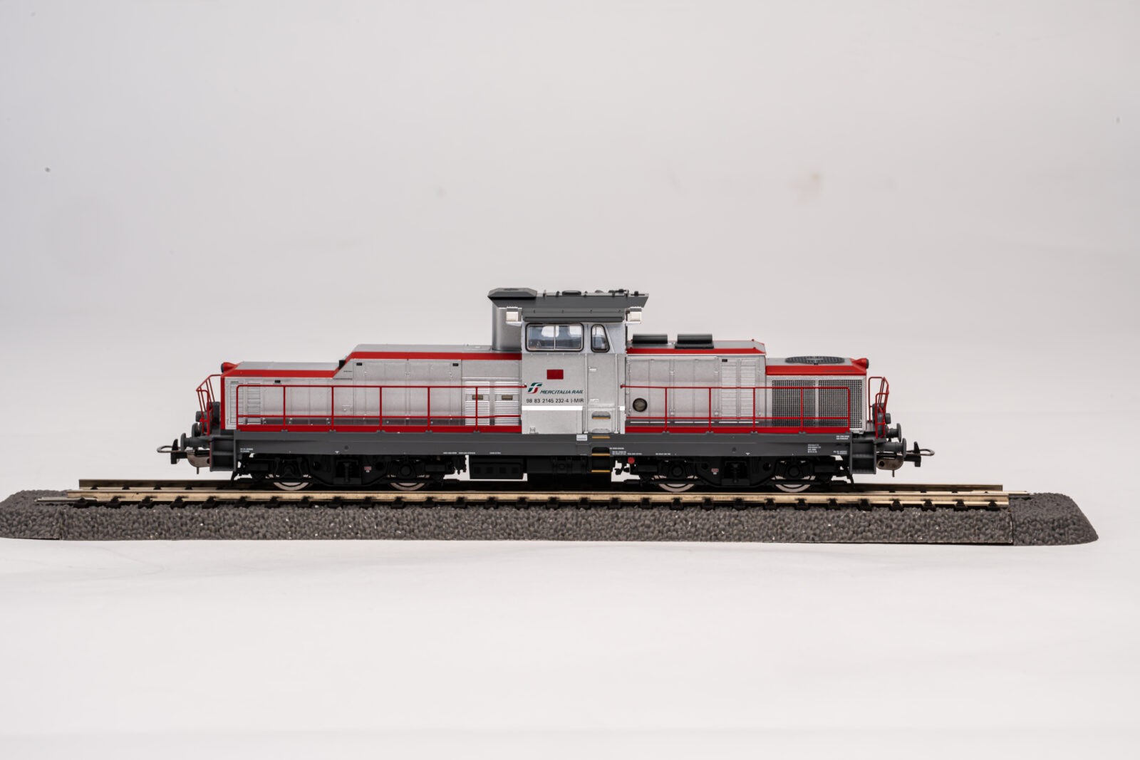 Locomotiva Diesel D.145 FS Epoca VI Scala H0 DS Modellismo Locomotiva Diesel D.145 FS Epoca VI scala H0