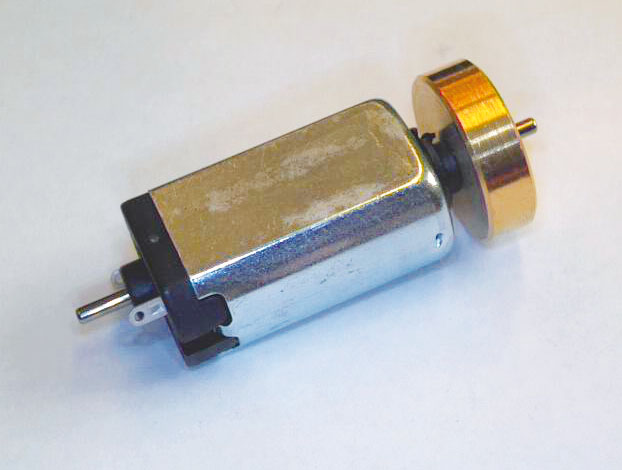 Motore con volano Scala H0 DS Modellismo Motore volano scala H0 Piko