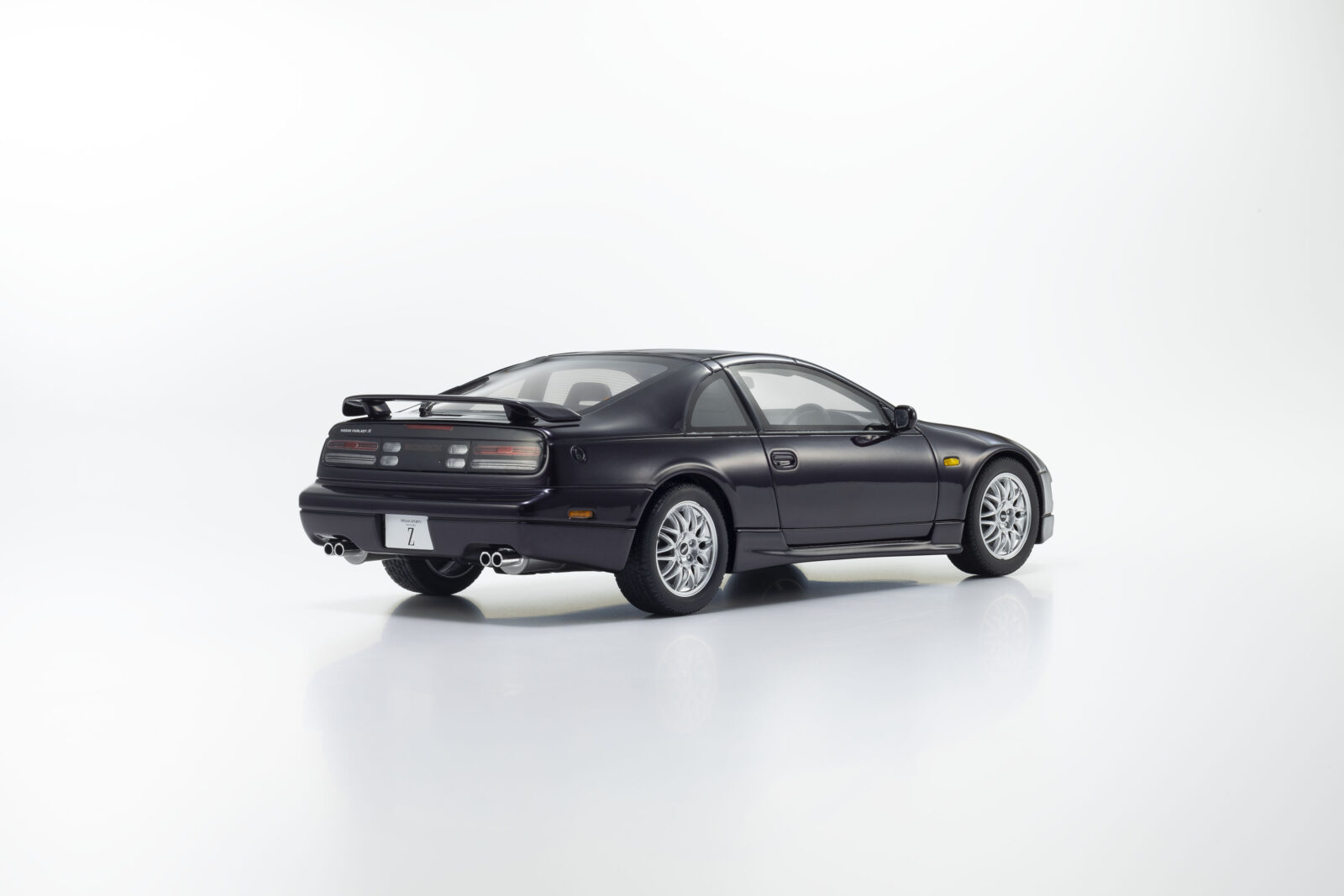Nissan Fairlady Z (Z32) Versione R2by2 DS Modellismo Nissan Fairlady Z Versione R2by2 scala 1:18