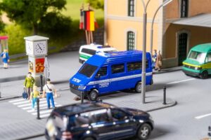 Car System Digital MB Sprinter THW scala H0