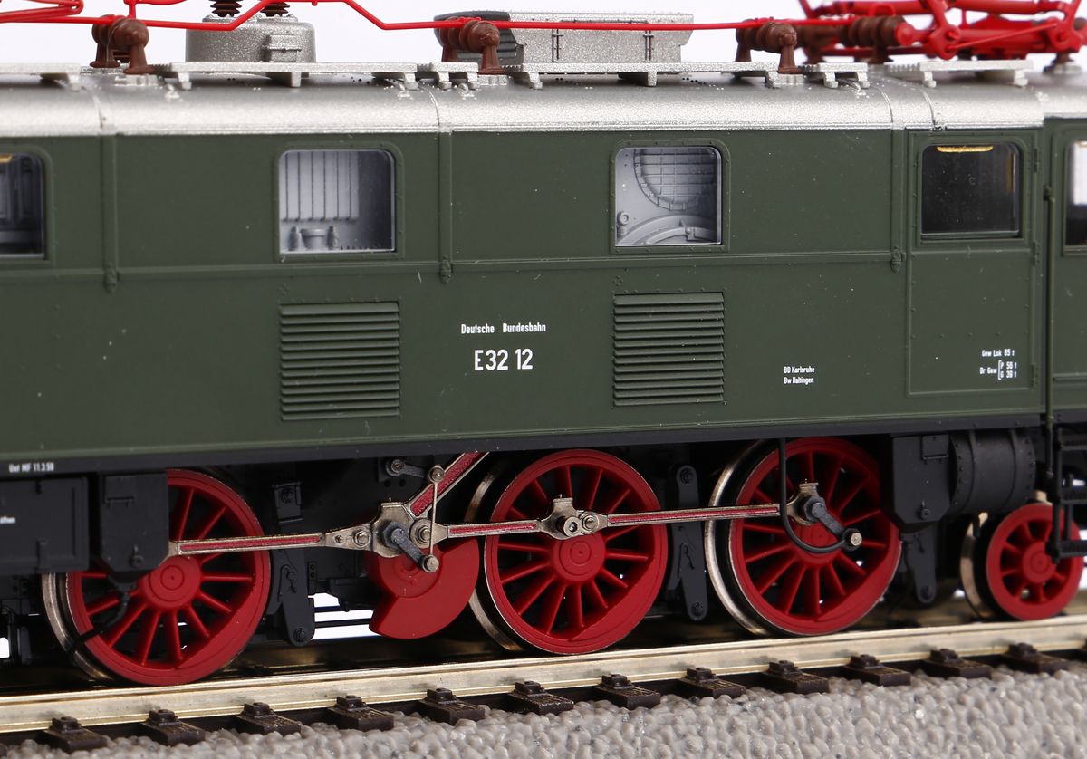 Locomotiva elettrica E 32 DB Epoca III Scala H0 DS Modellismo Locomotiva elettrica E 32 DB Epoca scala H0