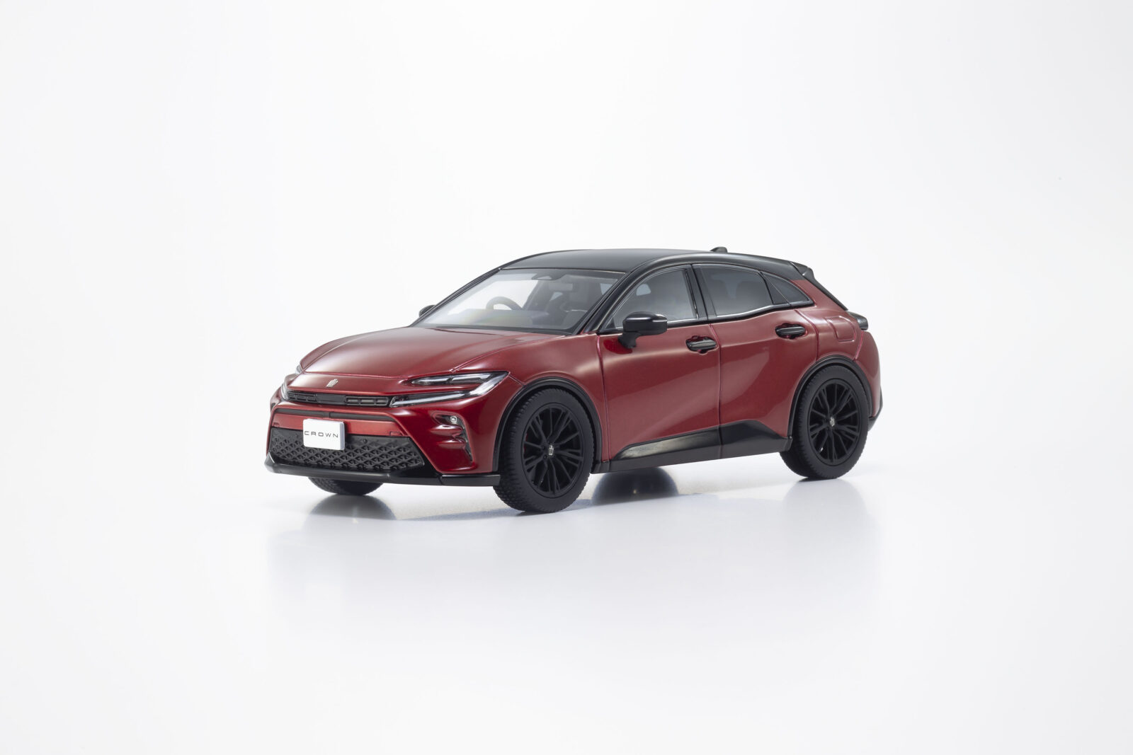 Toyota Crown Sport RS DS Modellismo Toyota Crown Sport RS scala 1:43 Kyosho