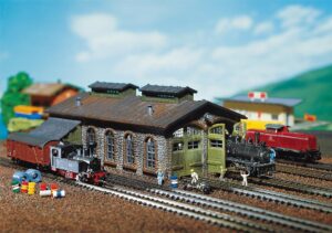 Rimessa per locomotive scala N Faller