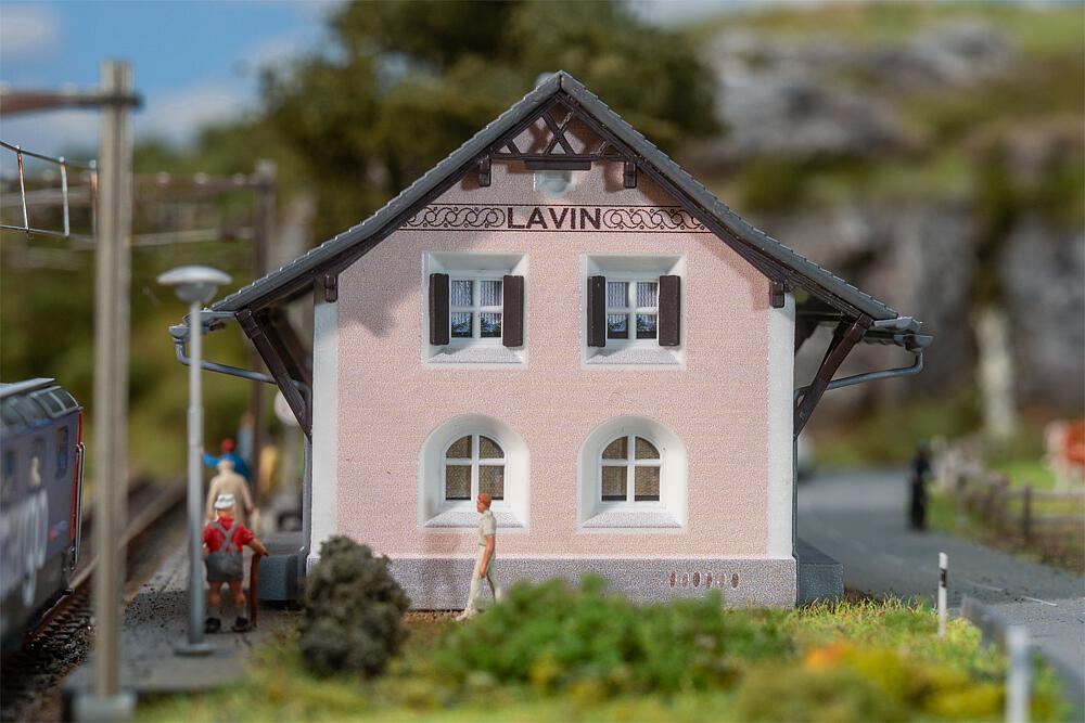 Stazione ferroviaria di Lavin Scala N DS Modellismo Stazione ferroviaria di Lavin scala N Faller