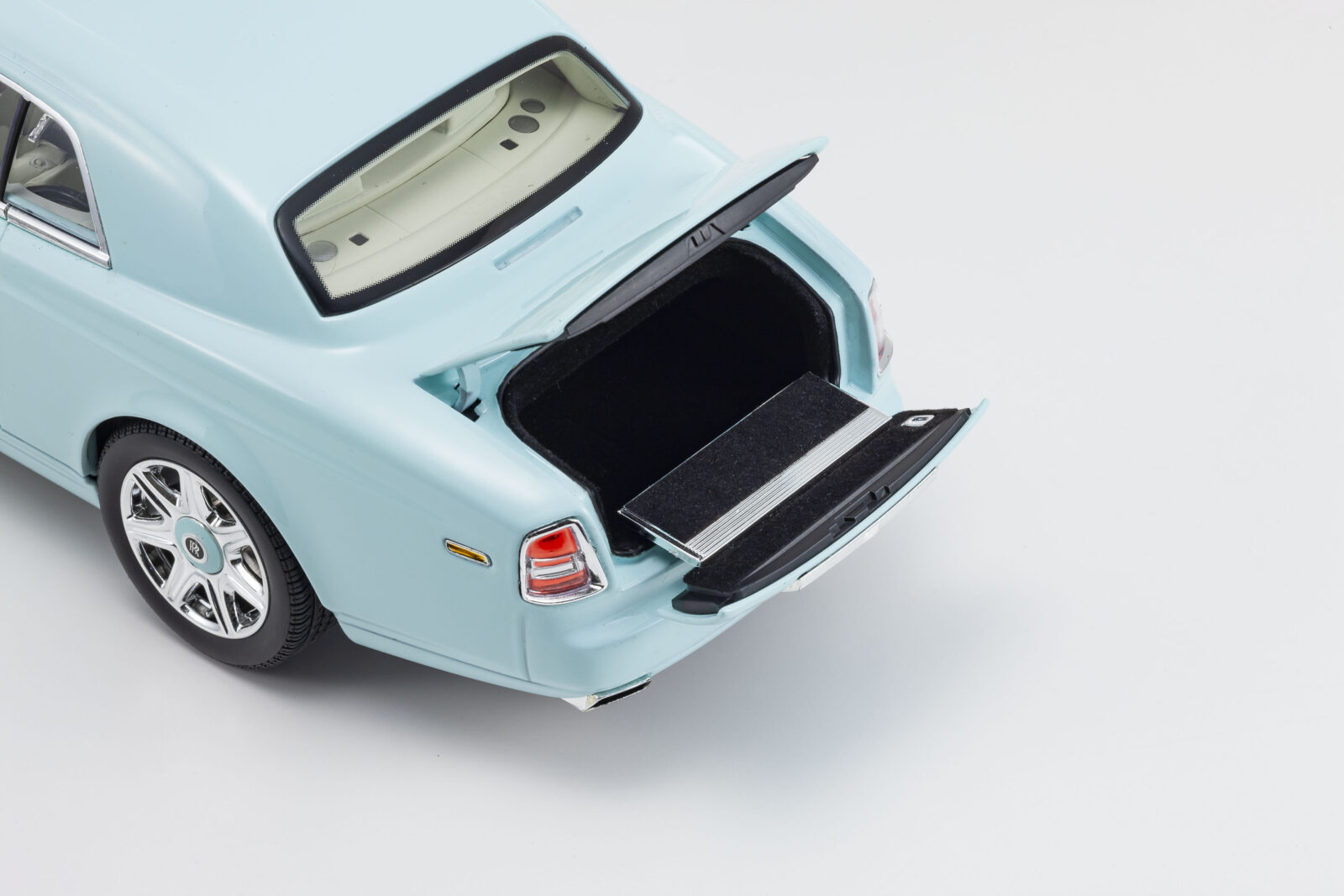 Rolls-Royce Phantom Coupe DS Modellismo Rolls-Royce Phantom Coupe scala 1:18 Kyosho