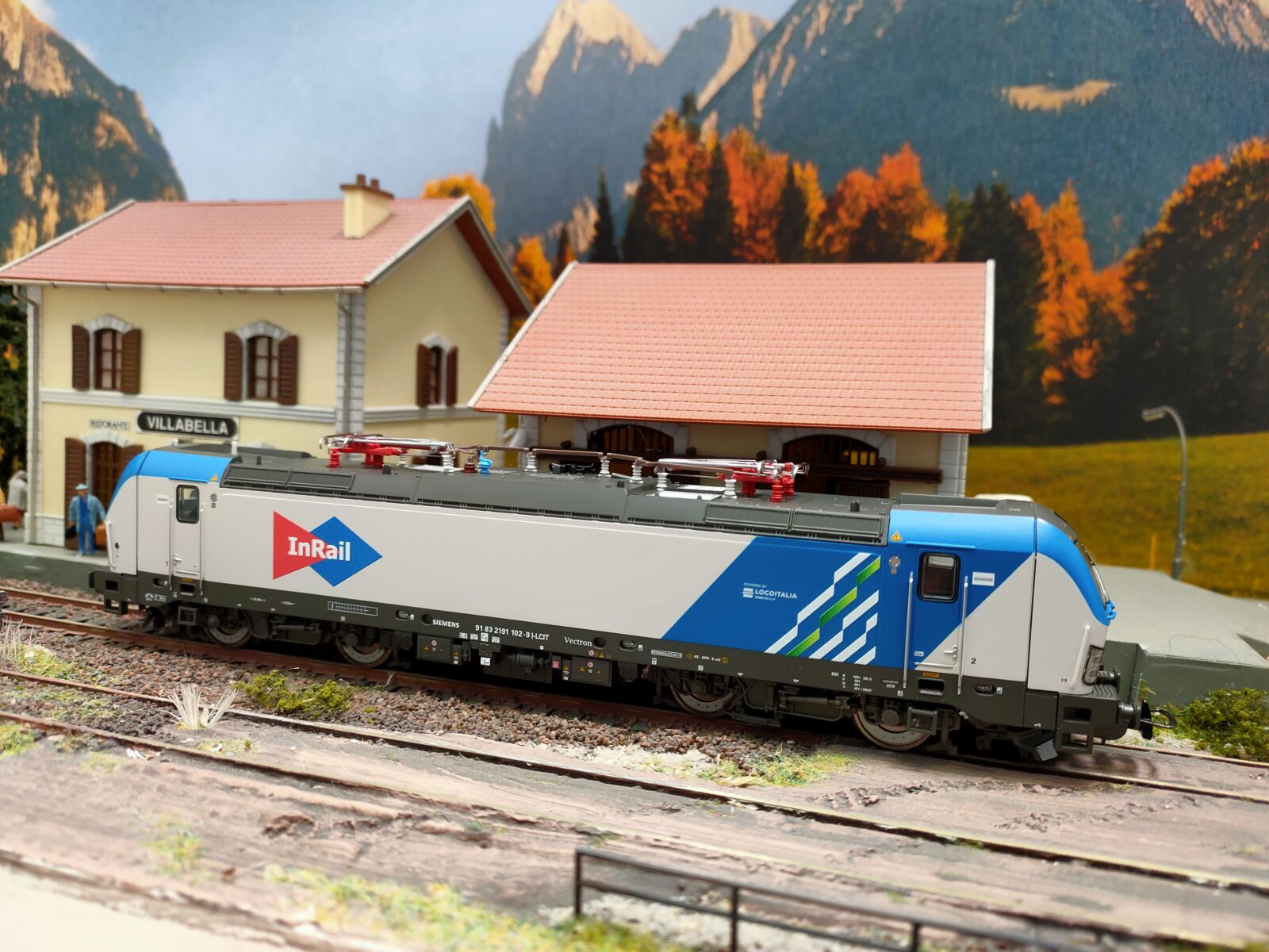 Locomotiva elettrica E. 191.102 InRail "LOCOITALIA" Epoca VI Scala H0 DS Modellismo Locomotiva elettrica E. 191.102 scala H0