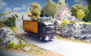 Car System Digital Lorry MB Atego scala H0