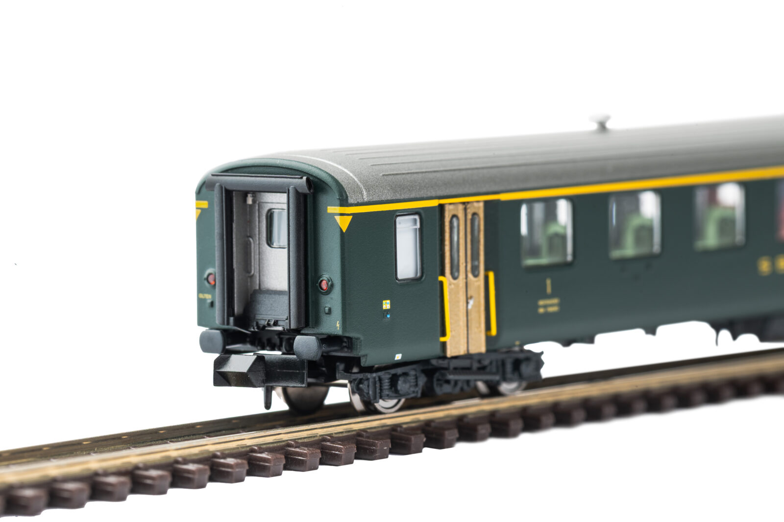 Carrozza passeggeri EW I, 50 85 18- 33 556-9 "old lettering" 1ª classe SBB Epoca IV Scala N DS Modellismo Carrozza passeggeri EW I, 50 85 18- scala N - vista 2