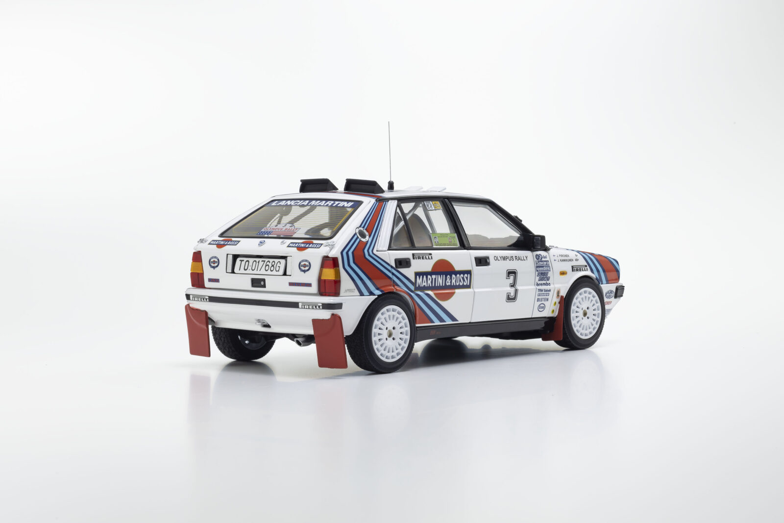 Lancia Delta HF 4WD "MARTINI & ROSSI" #3 DS Modellismo Lancia Delta HF 4WD "MARTINI scala 1:18