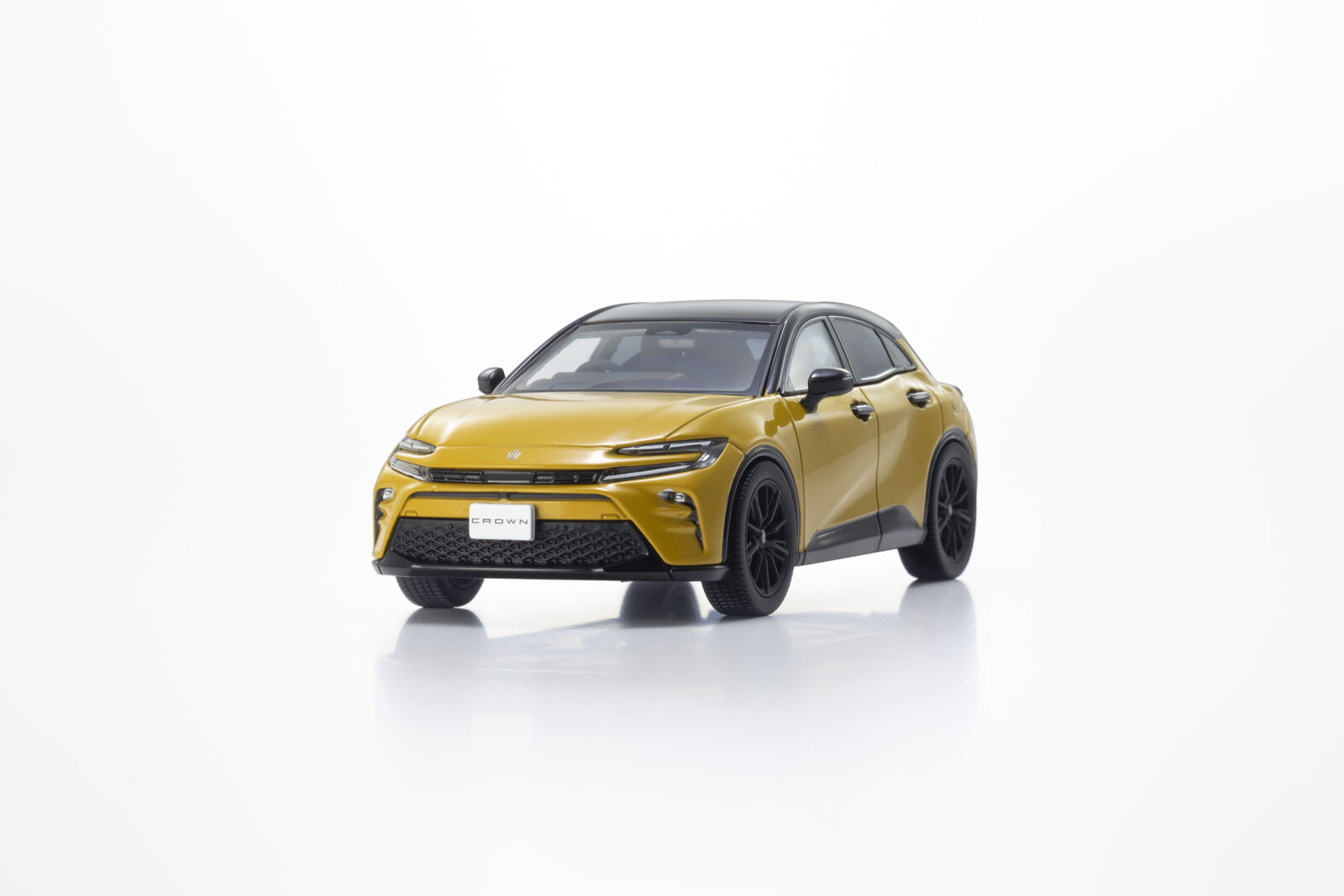 Toyota Crown Sport RS DS Modellismo Toyota Crown Sport RS scala 1:43 Kyosho