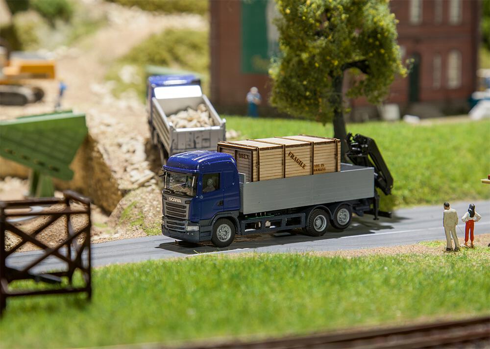 Autocarro Scania R 13 HL Piattaforma con cassa in legno (HERPA) Scala H0 DS Modellismo Autocarro Scania R 13 HL scala H0