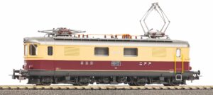Locomotiva Elettrica Re 4/4 10033 scala H0