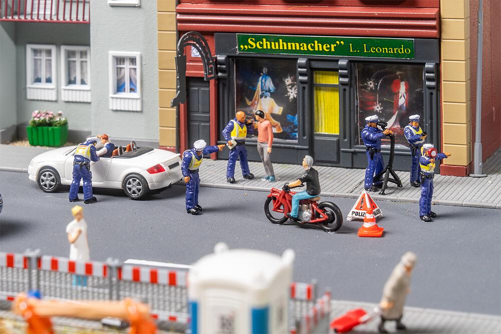 Controllo del traffico Scala H0 DS Modellismo Controllo del traffico scala H0 Faller
