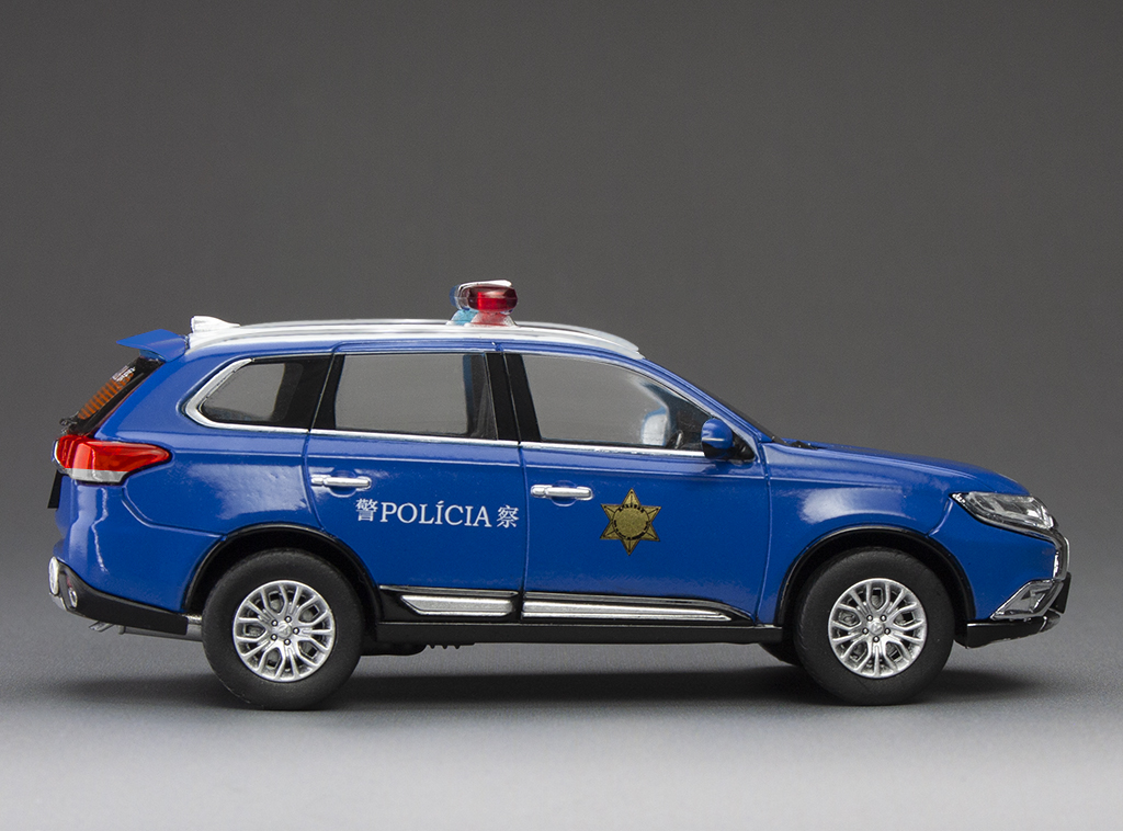 Mitsubishi Outlander 2017 - Polizia di Macao - Limited Edition DS Modellismo Mitsubishi Outlander 2017 Polizia scala 1:43